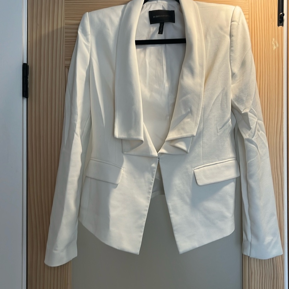 BCBG white blazer size M